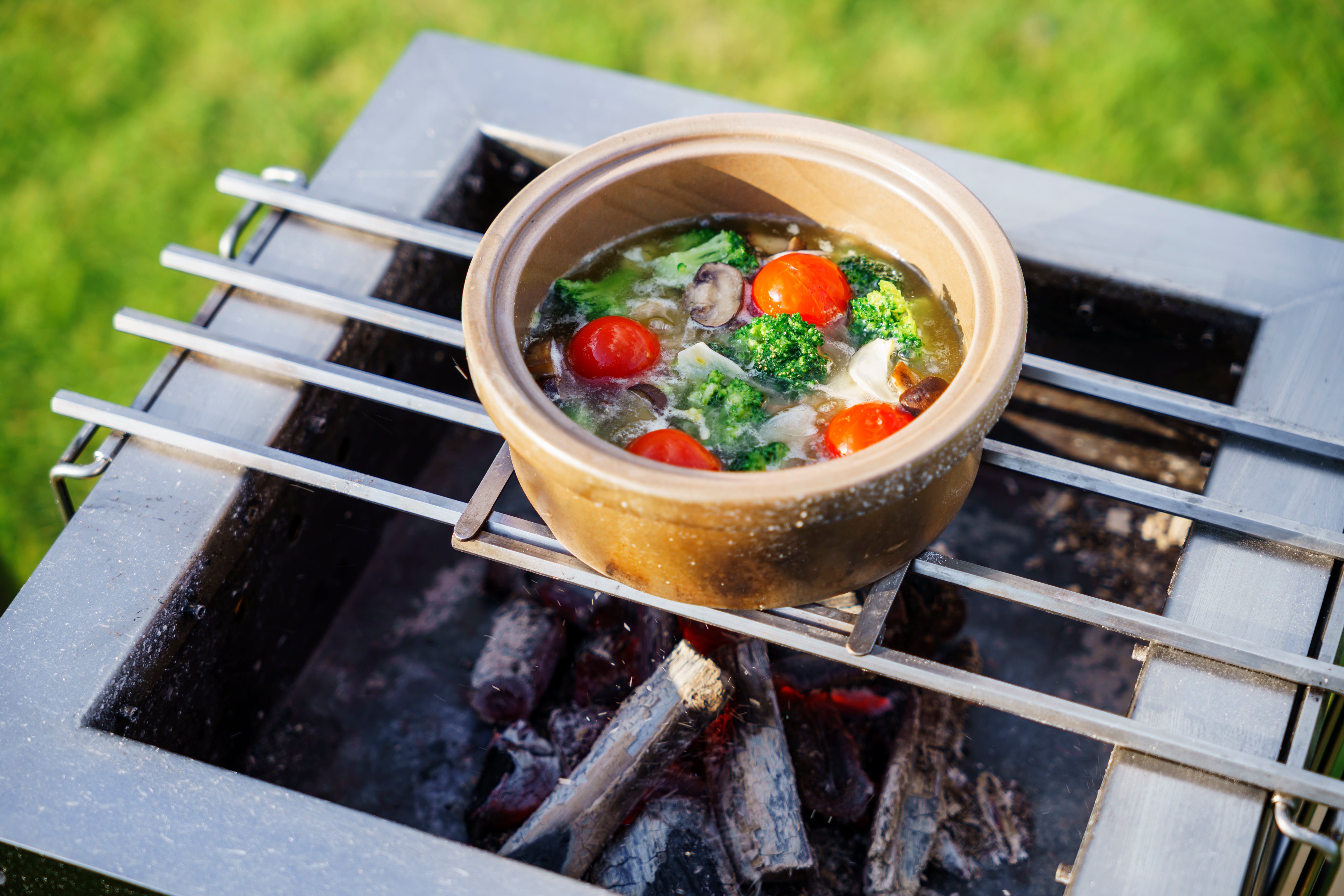 アップダウングリル/5色展開【木のピザ窯で新しいアウトドア料理体験を】