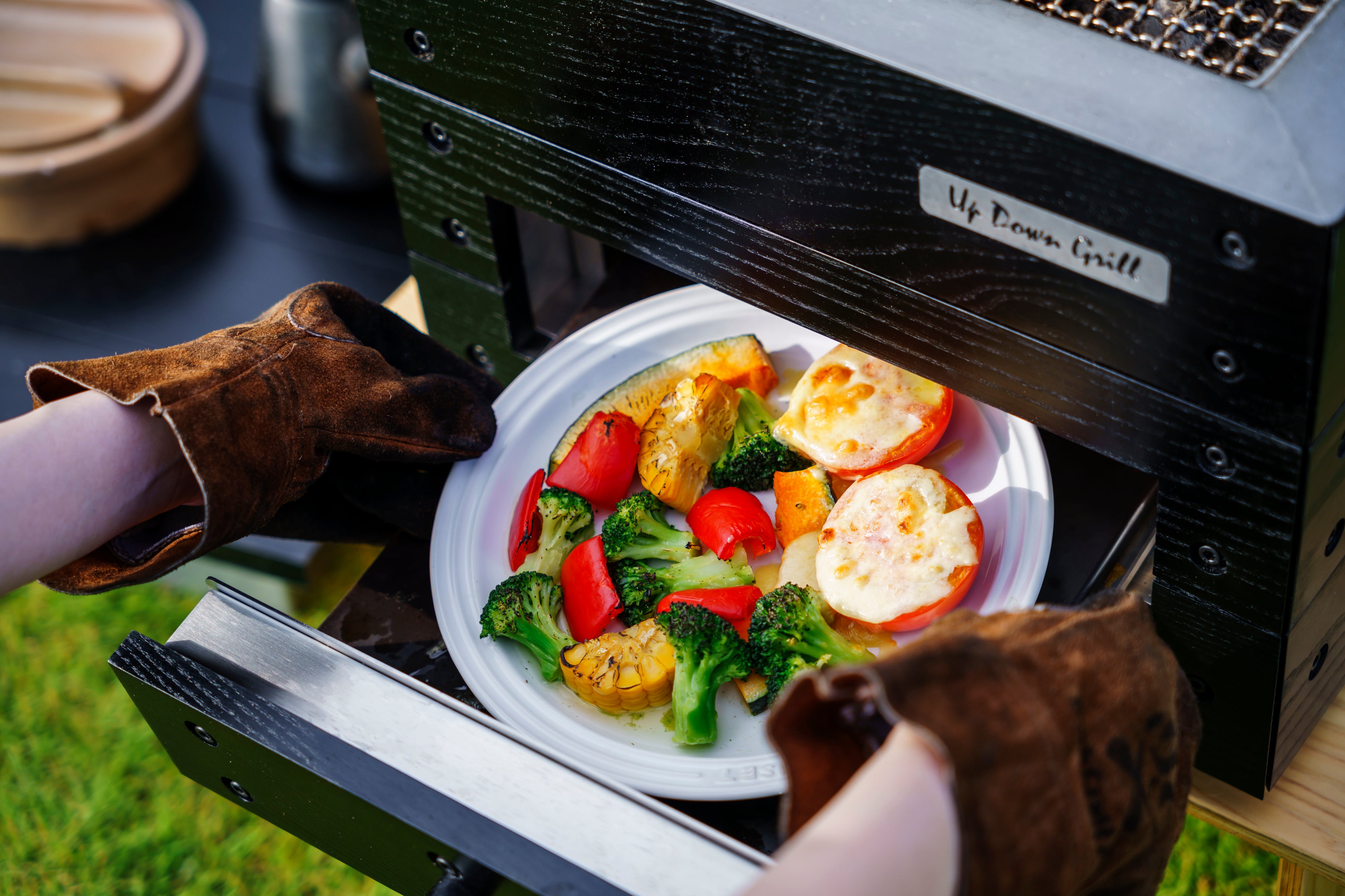 アップダウングリル/5色展開【木のピザ窯で新しいアウトドア料理体験を】